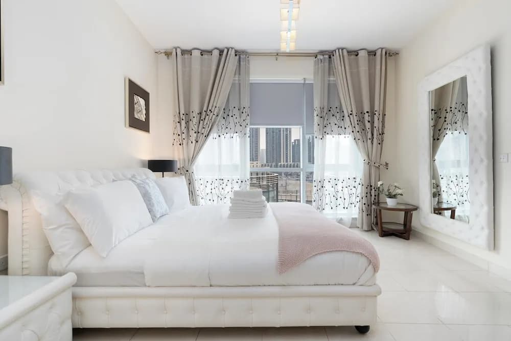 Lux BnB I Standpoint Tower I Opera View