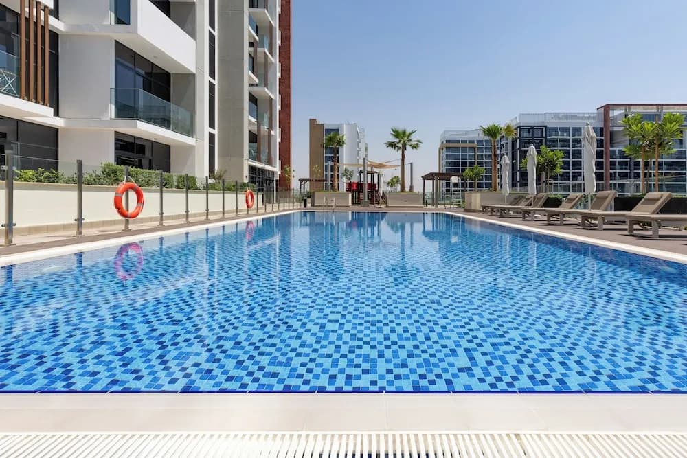 Waves - Azizi Riviera 24: Modern 1 Bedroom Apartment