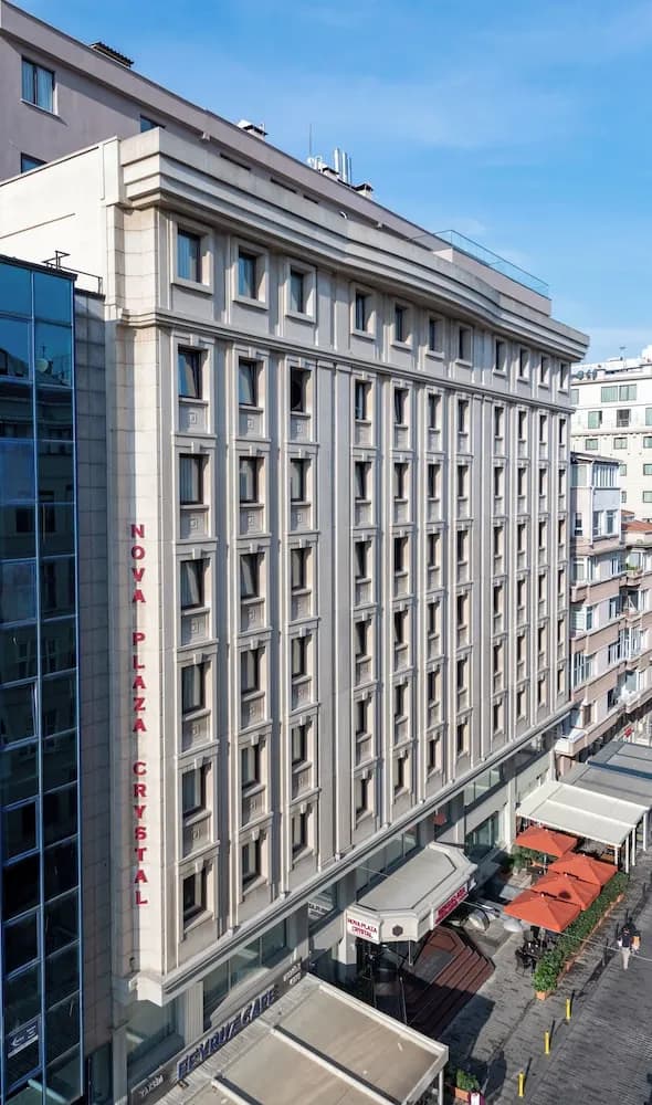 Nova Plaza Crystal Hotel & Spa