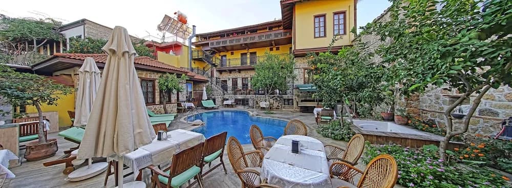 La Paloma Hotel