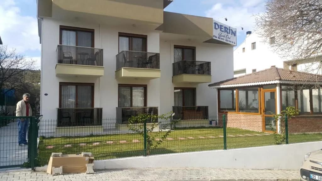 Derin Pansiyon Sığacık