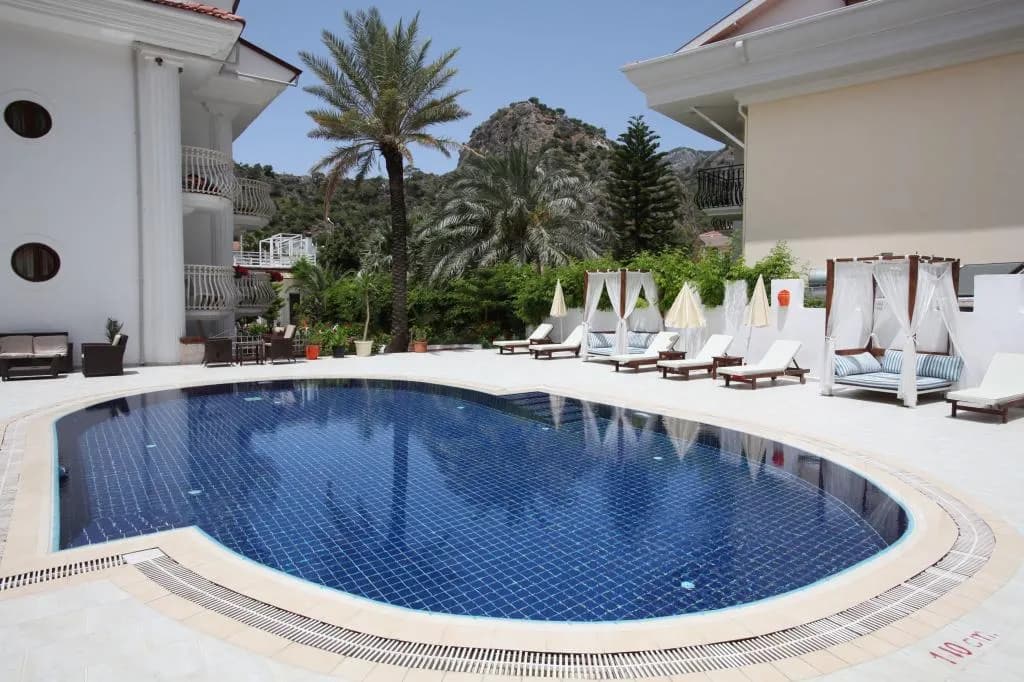 S3 Orange Exclusive Hotel