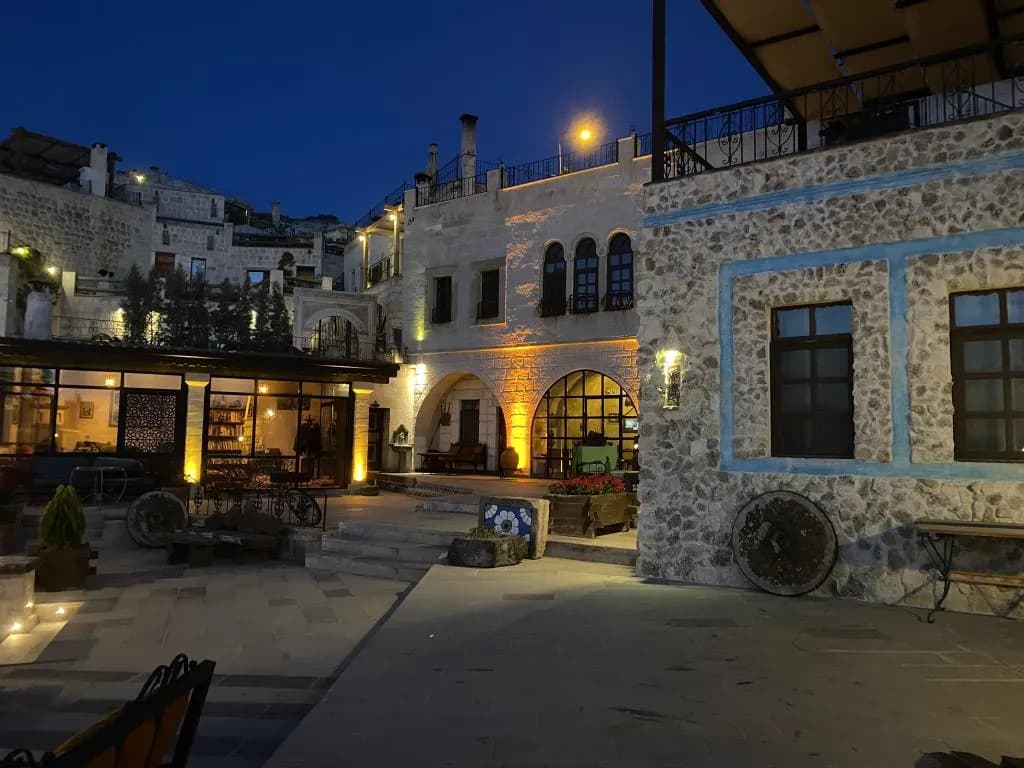 Canela Cave Hotel