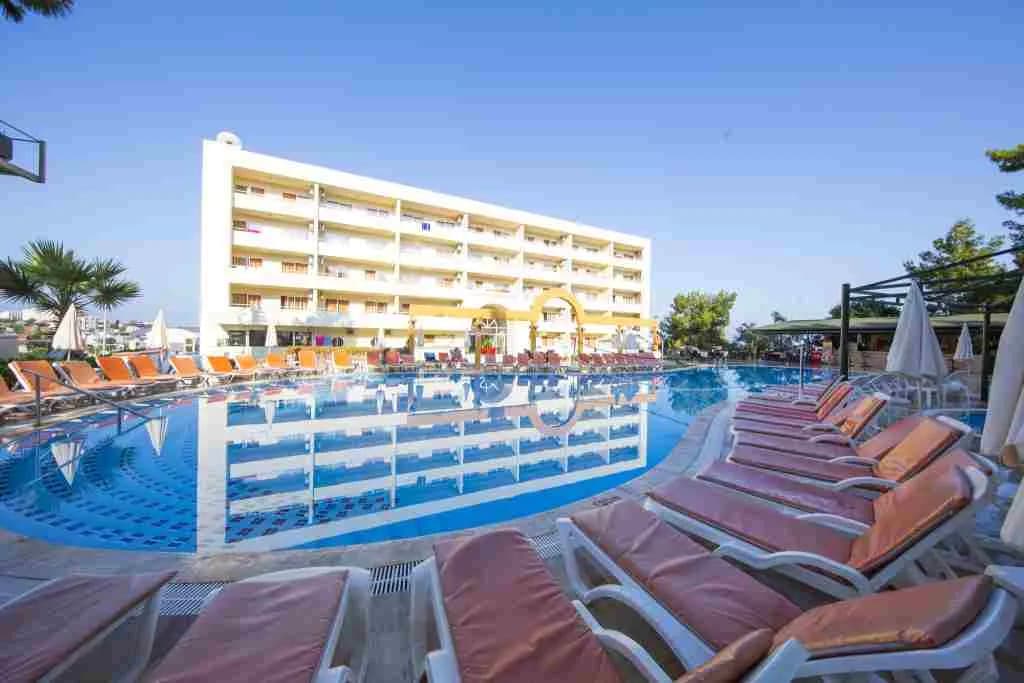Tuntaş Family Suit Kuşadası