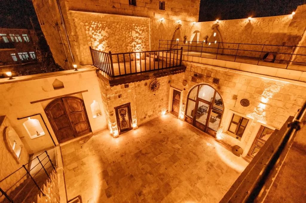 Vanessa Cave House