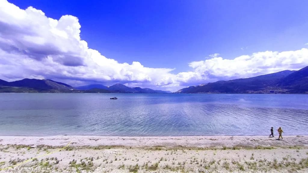 Kroisos Lake Hotel