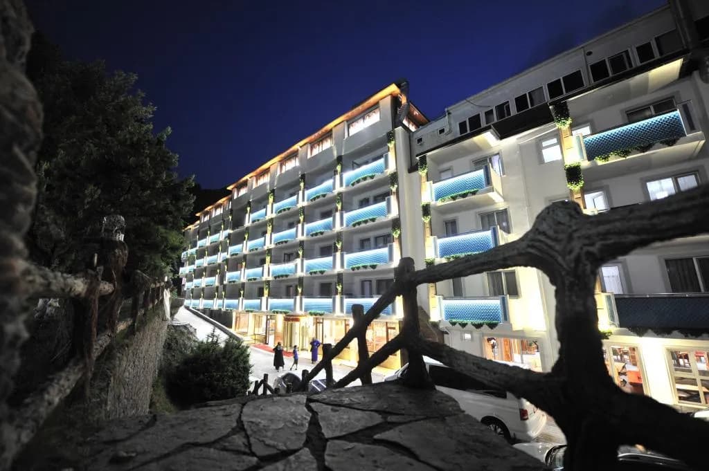 Oylat Kaplıcaları Çağlayan Otel