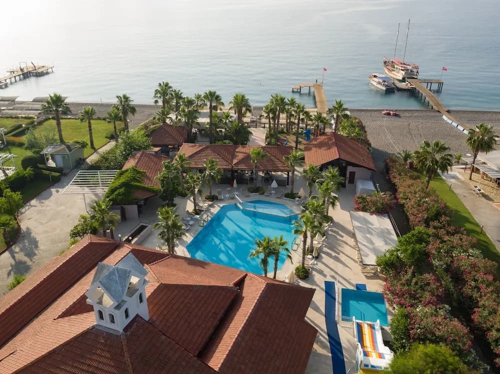 Club Akman Beach Hotel