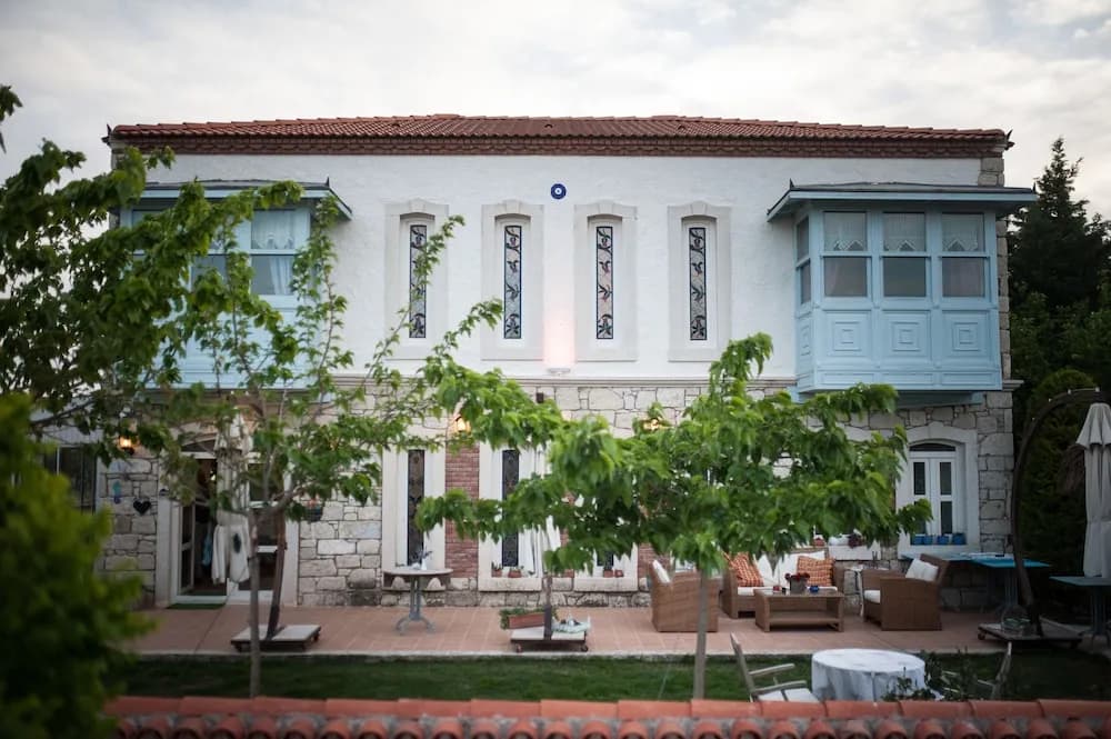 Konaklama yerinin ön cephesi