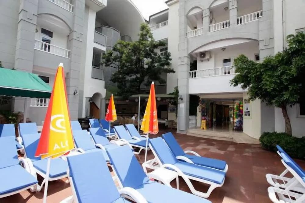 Güneşlenme verandası
