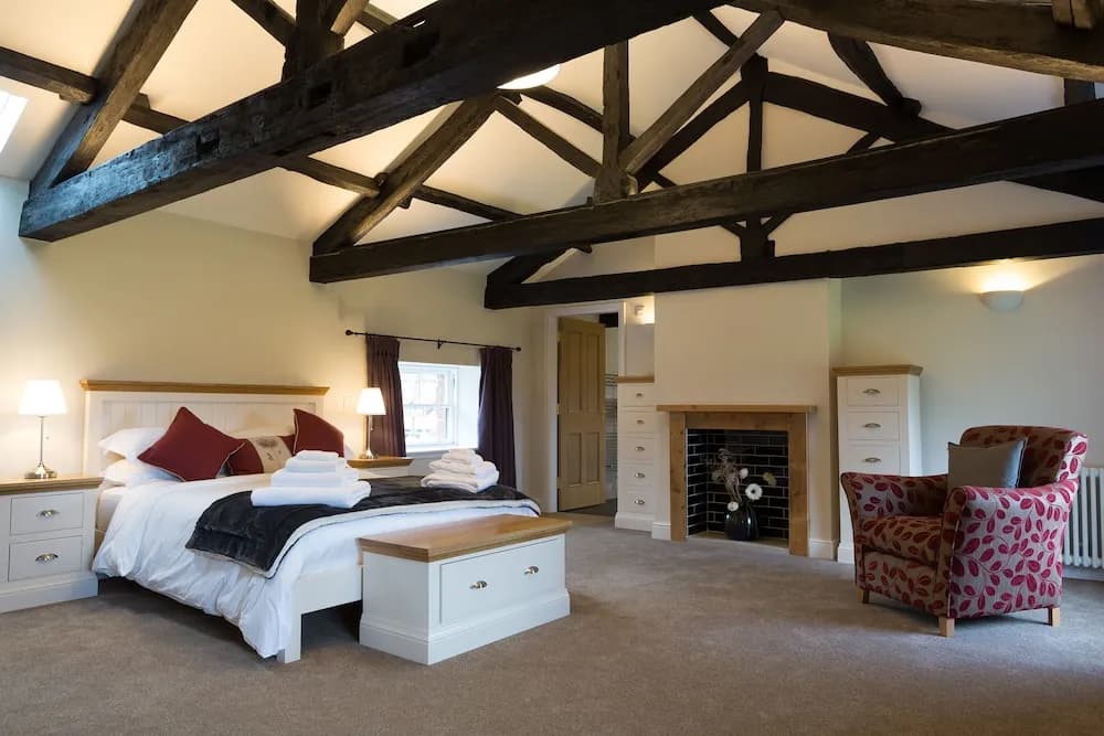 Characterful Couples Getaway in a Country Estate