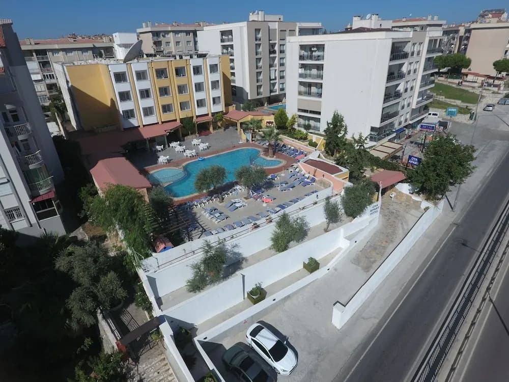 Oya Apartments