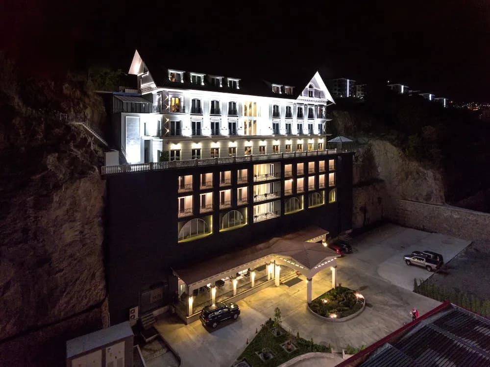 Mell Hotel