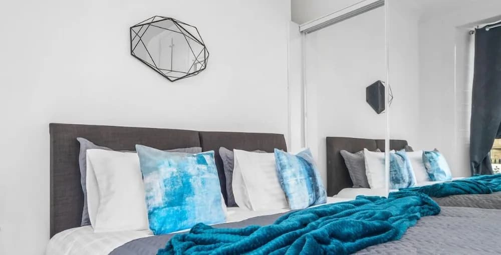 One Bedroom Apartment by Klass Living Serviced Accommodation Coatbridge - Garturk Apartment With Wifi and Parking