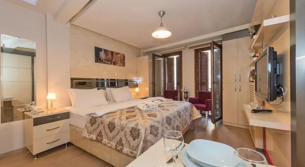 Taxim Center Residence