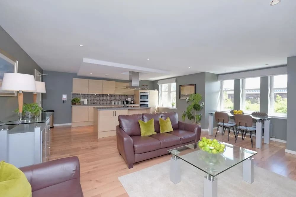 Contemporary Apartment Close to Aberdeen City Centre
