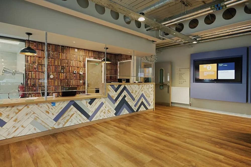 Student Only The Combworks