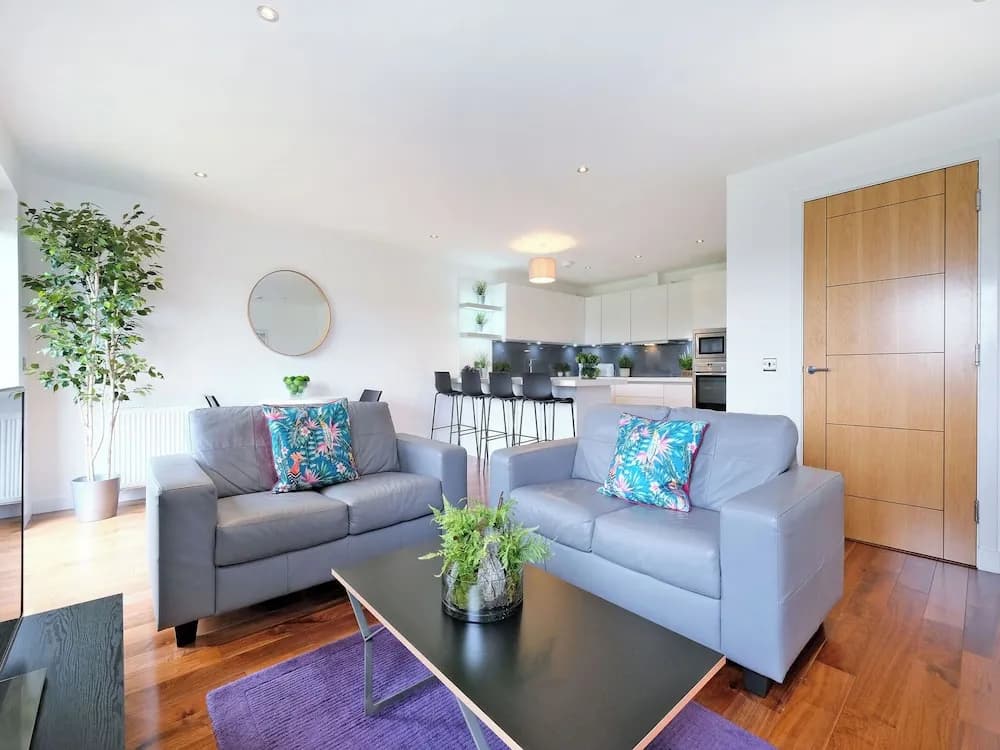 Stunning two Bedroom Home in West End Area of Aberdeen