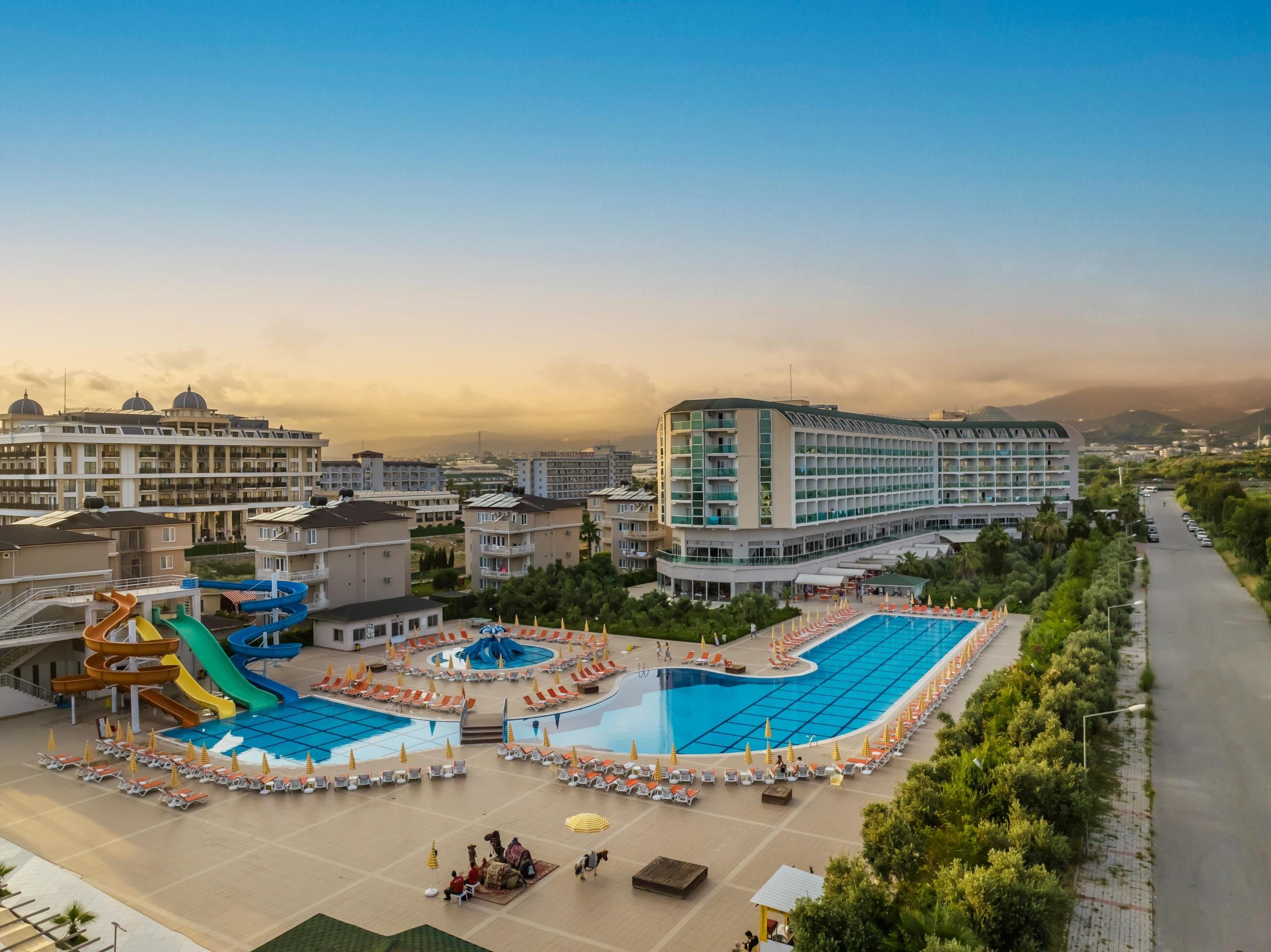 Hedef Beach Resort & Spa
