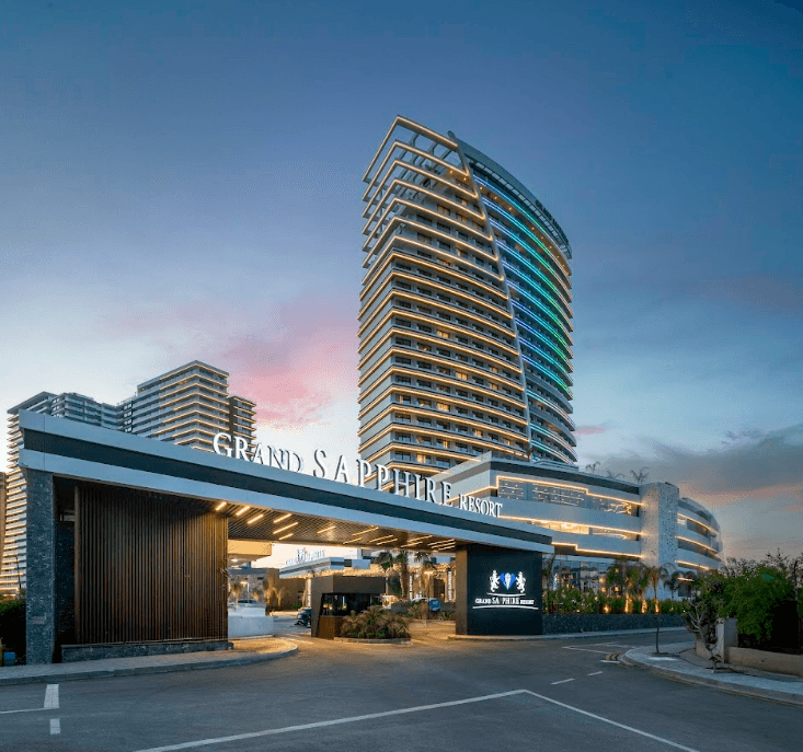 Grand Sapphire Resort