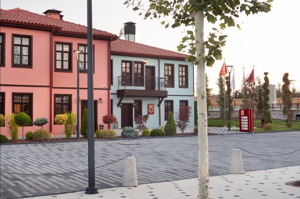 Sırçalı Hotel