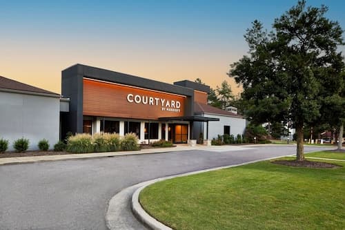 Courtyard by Marriott Memphis East/Park Avenue