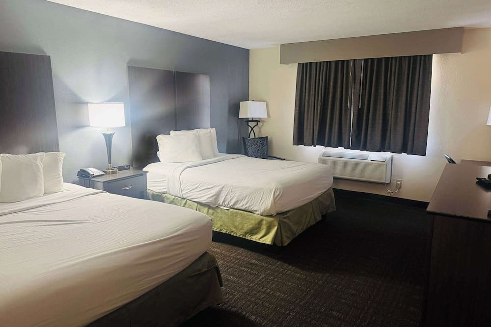 Baymont by Wyndham Chester IL
