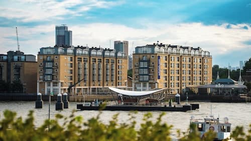 a&o London Docklands Riverside
