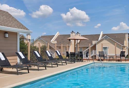 Sonesta Simply Suites Cleveland Airport