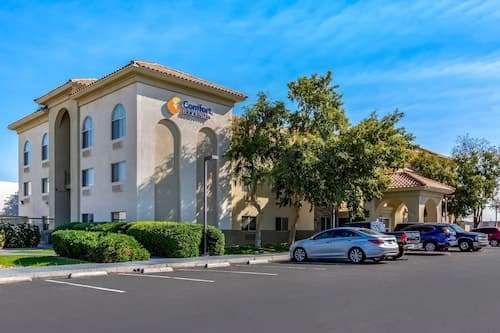 Comfort Inn & Suites Phoenix North / Deer Valley