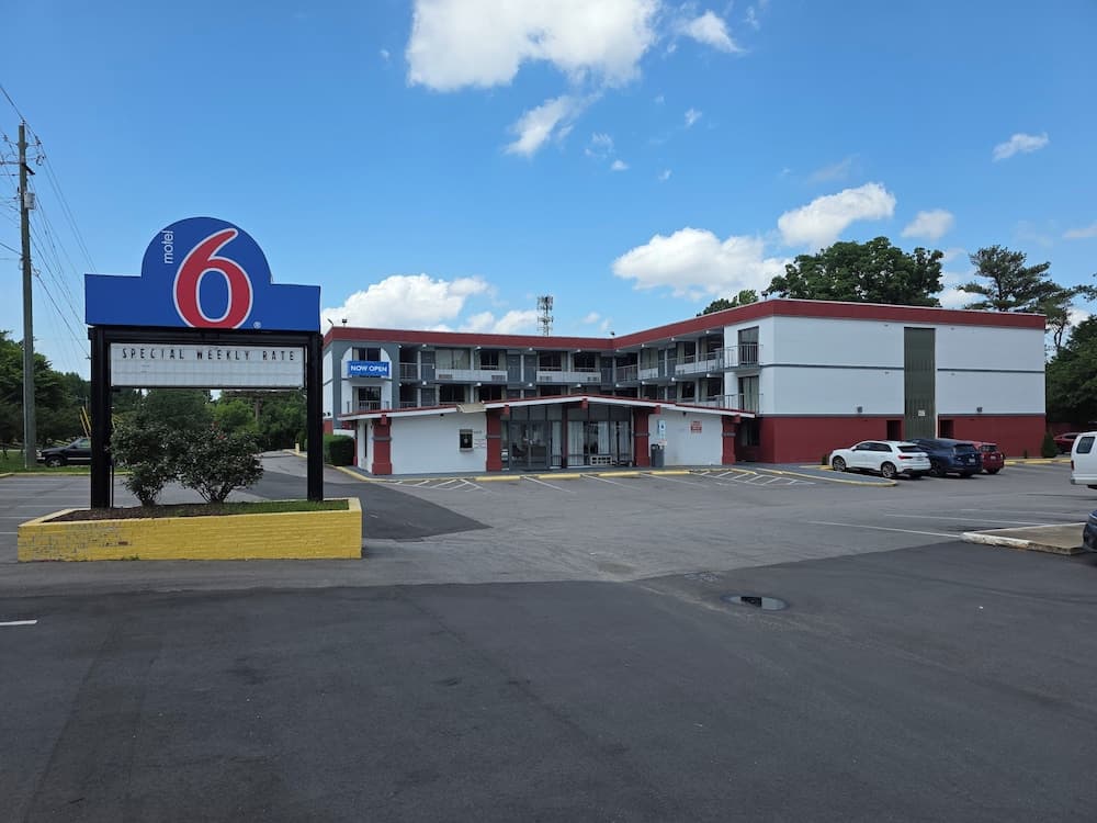 Motel 6 Raleigh, NC – Downtown South