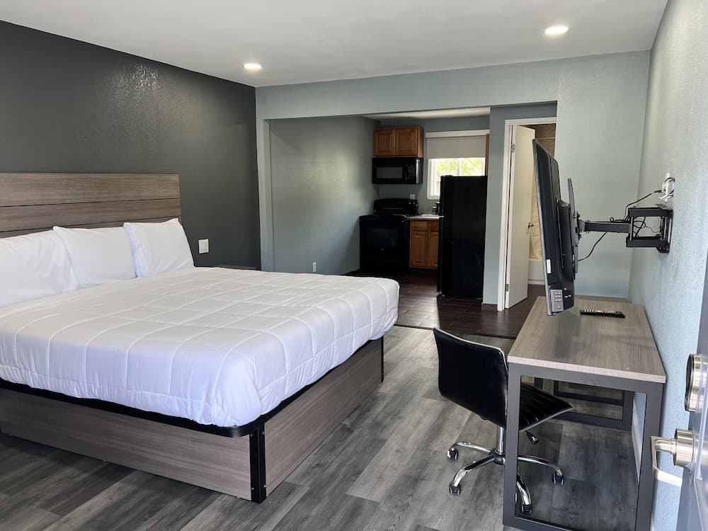 Surf City Inn and Suites
