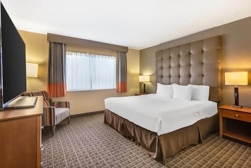 Best Western Plus Scottsdale Thunderbird Suites