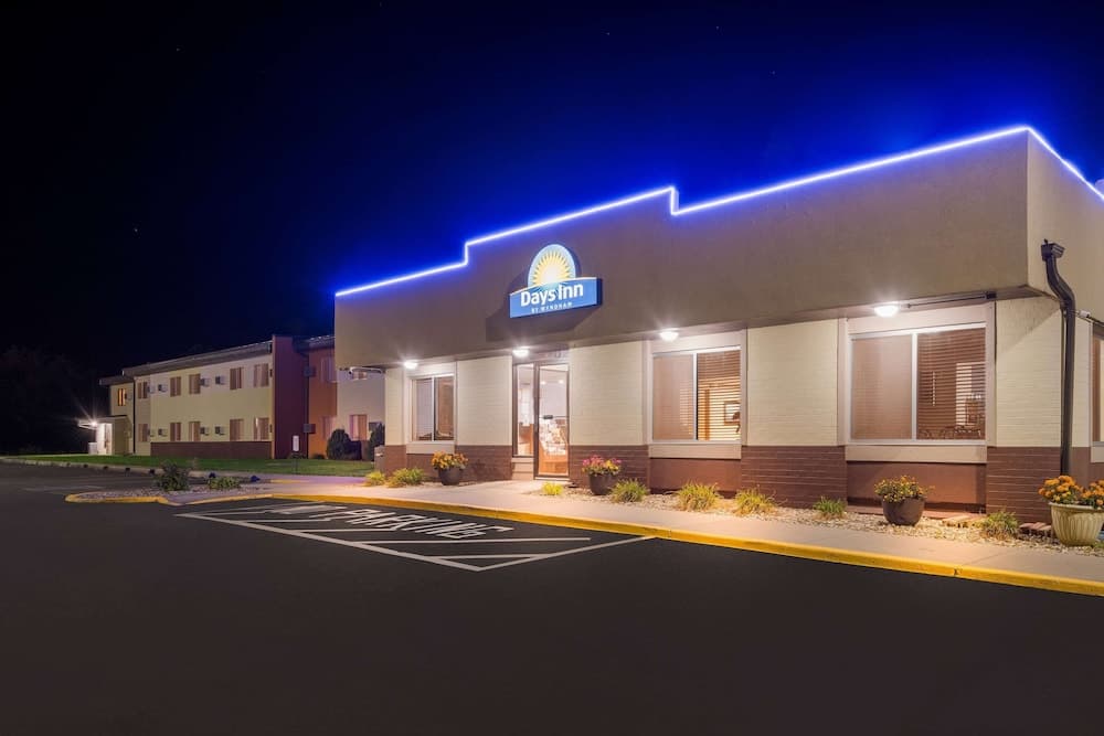 Days Inn by Wyndham Newton