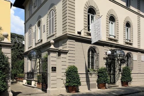 Hotel Regency