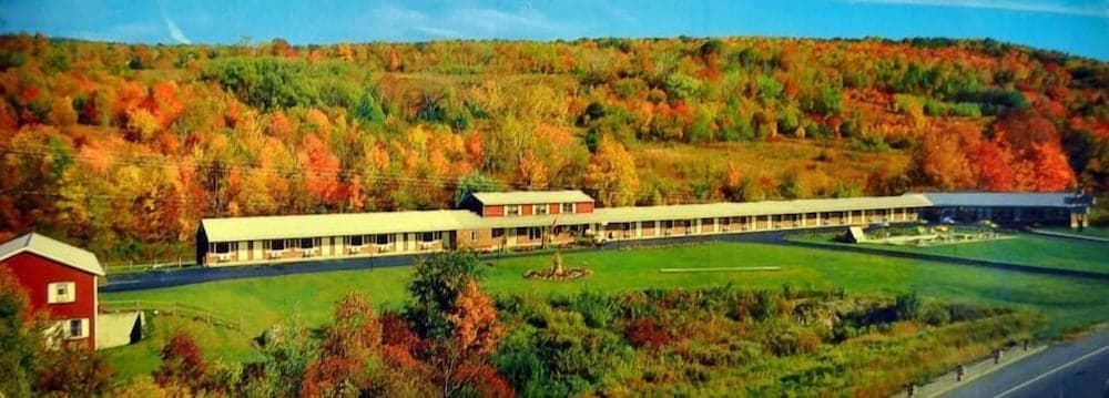 Ladd Brook Inn