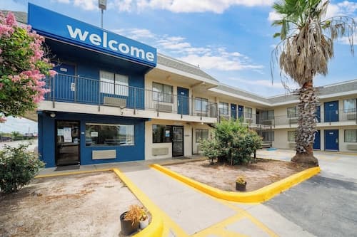 Motel 6 San Antonio, TX - Fort Sam Houston