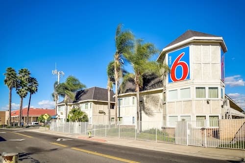 Motel 6 Riverside, CA - South