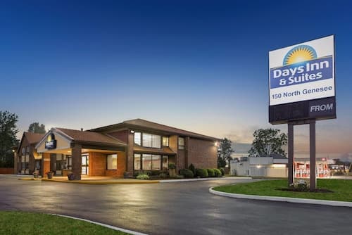 Days Inn by Wyndham Utica