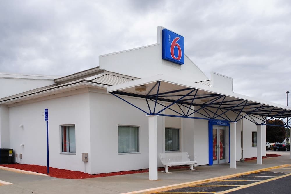 Motel 6 Seekonk, MA - Providence East
