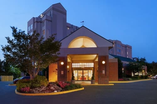 Homewood Suites by Hilton Falls Church - I-495 at Rt. 50