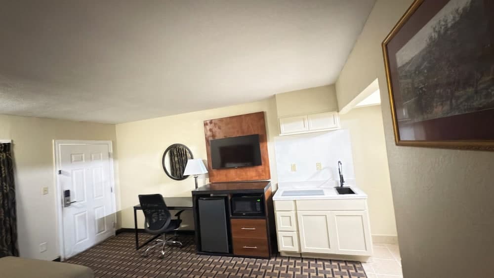 Travelodge by Wyndham Jackson I-40 Exit 82