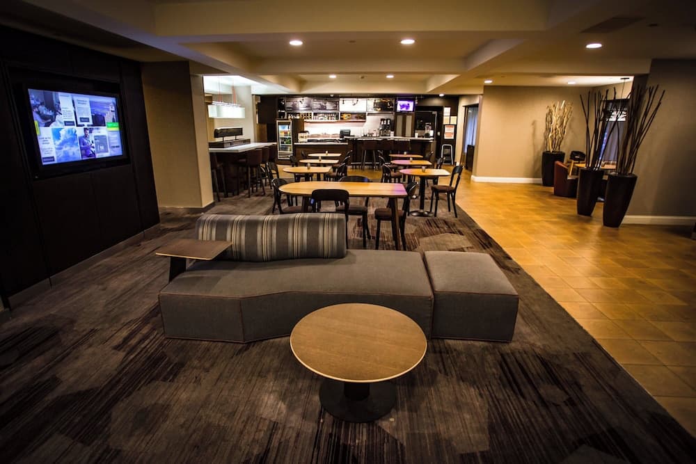 Courtyard by Marriott Memphis East/Bill Morris Parkway