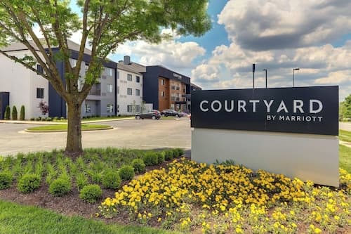 Courtyard Lexington South/Hamburg Place
