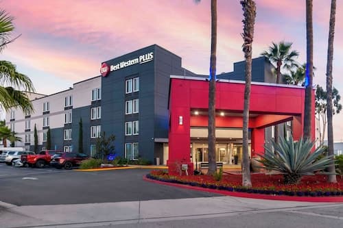 Best Western Plus Commerce Hotel