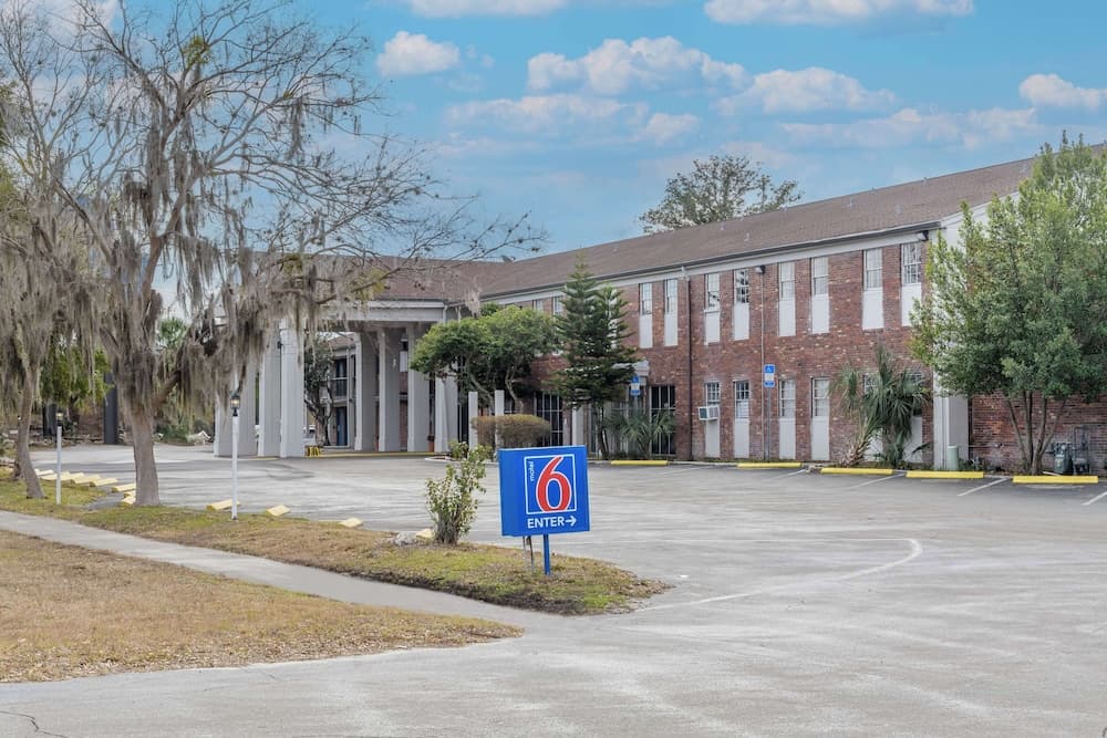 Motel 6 Ocala, FL - Conference Center
