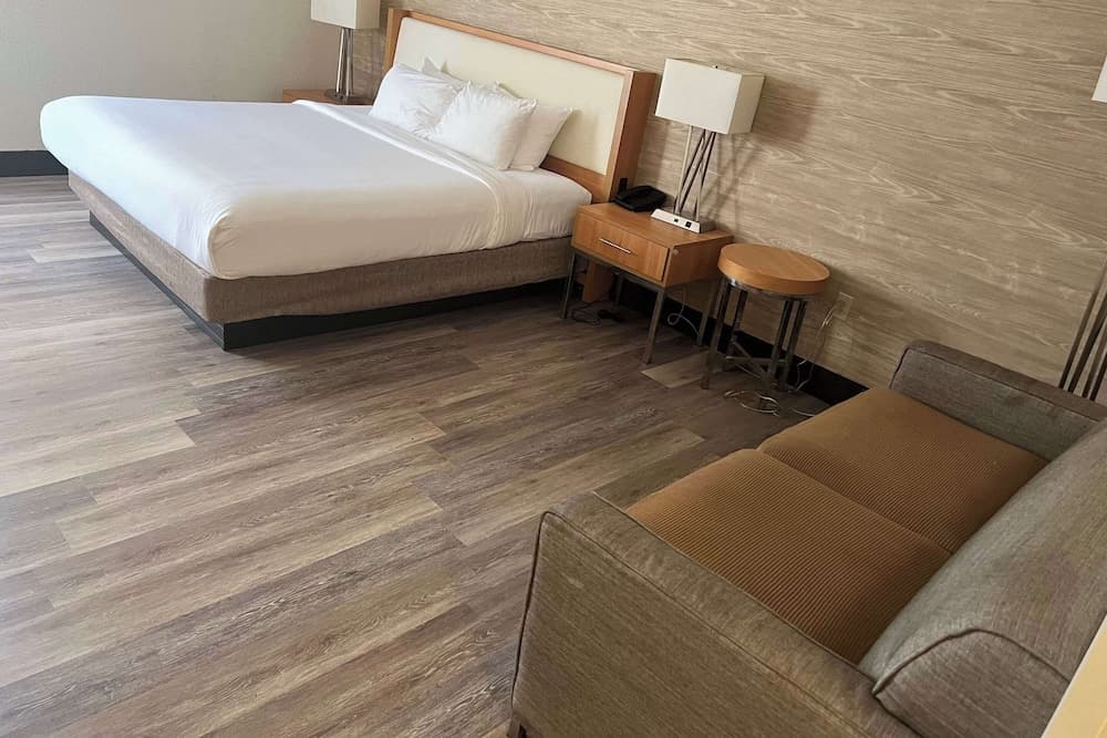 Sleep Inn & Suites