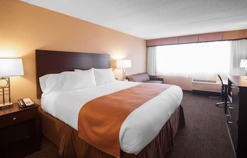 Garner Hotel Wadsworth by IHG