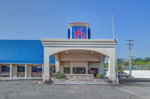Motel 6 Calhoun, GA