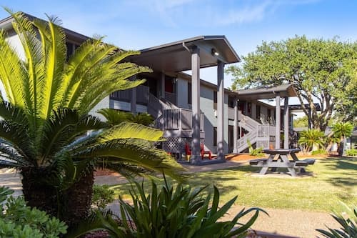 Econo Lodge Inn & Suites Fulton - Rockport